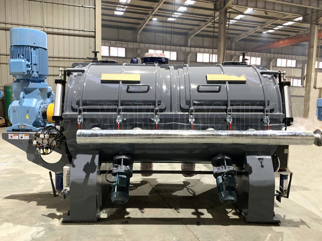 Horizontal heating mixer