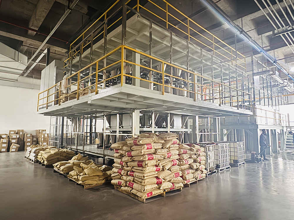 PVC metering mixing system